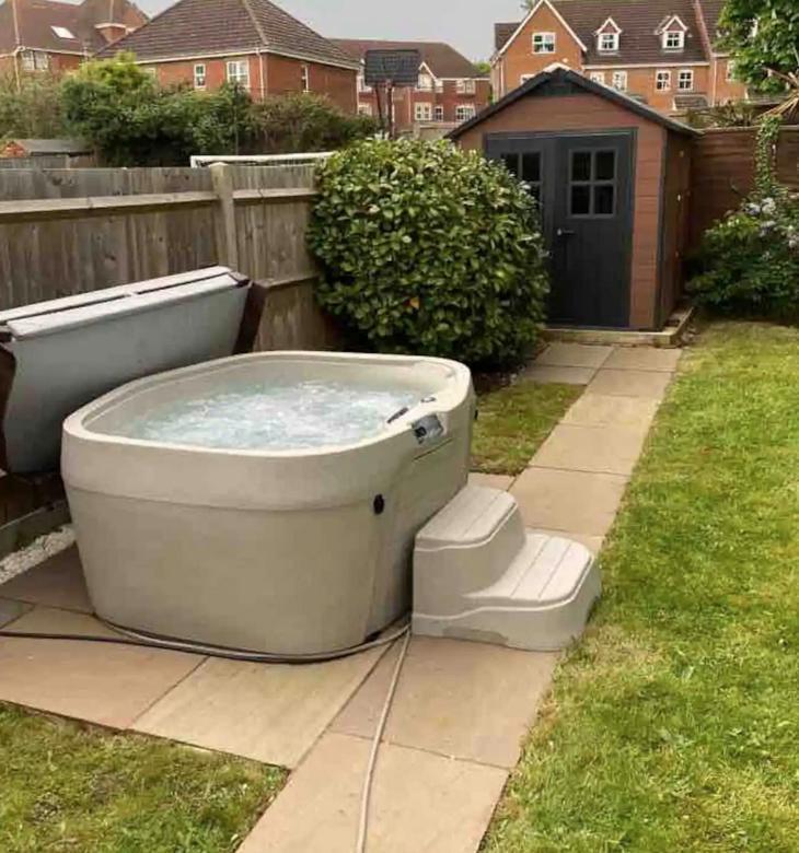 One Bedroom Apartment, Driveway, Bracknell Centre المظهر الخارجي الصورة